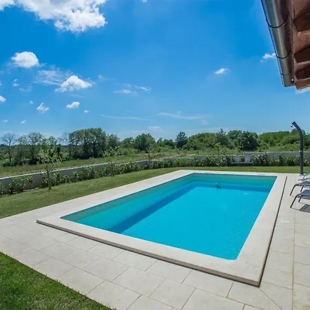 Rosalija Villa Kirmenjak