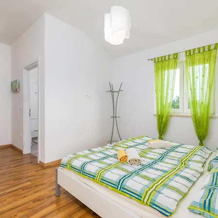 Villa Rosalija Kirmenjak