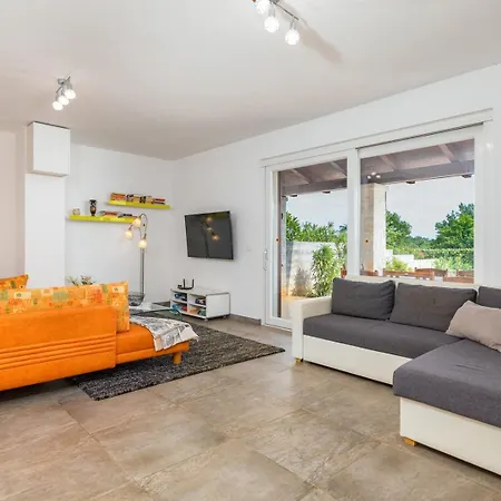 Rosalija Villa Kirmenjak