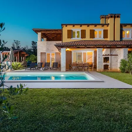 Rosalija Villa *