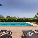 Rosalija Villa